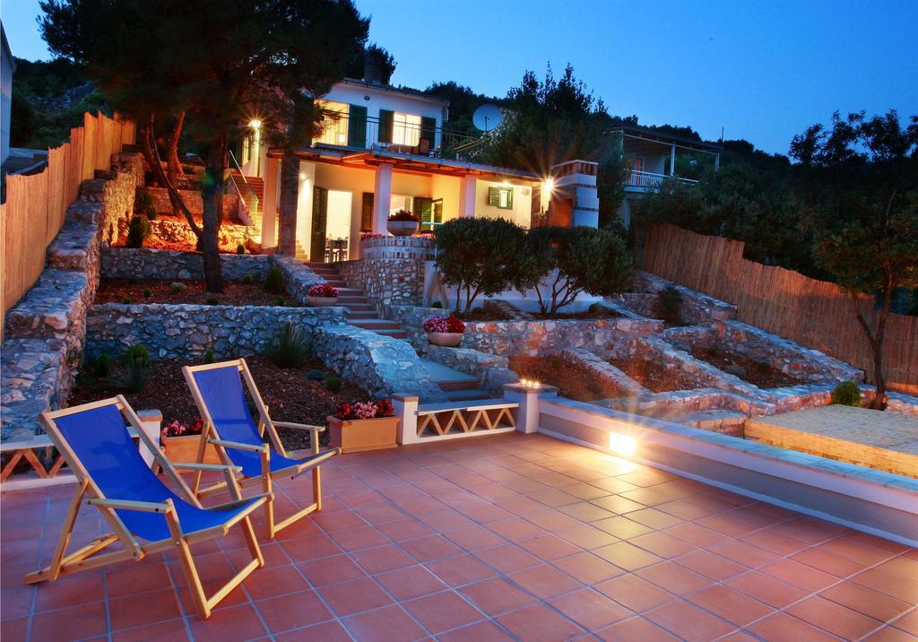 Villa Sol Vinisce Exterior photo